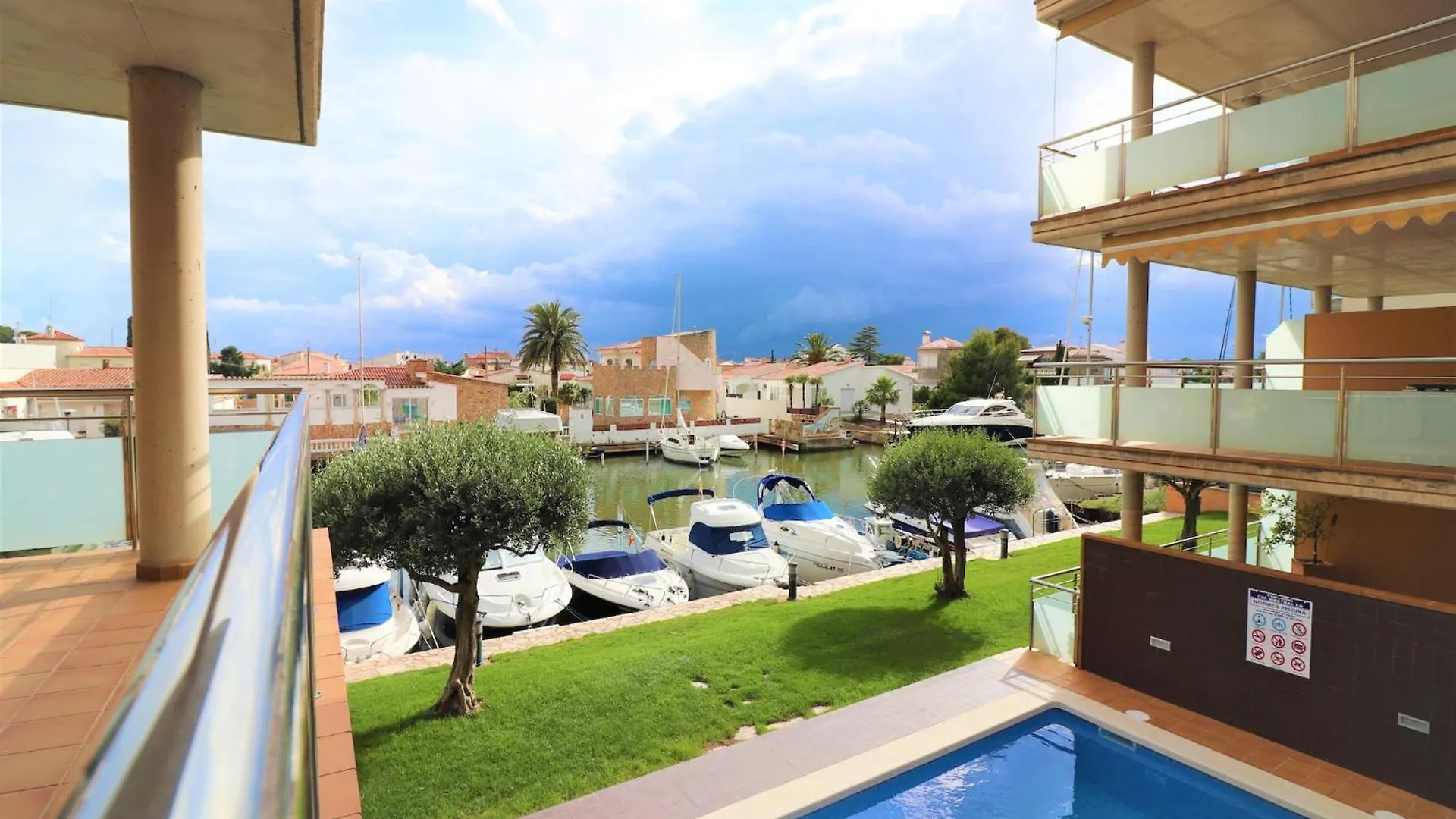 Apartment With Scenic View Roses Spain