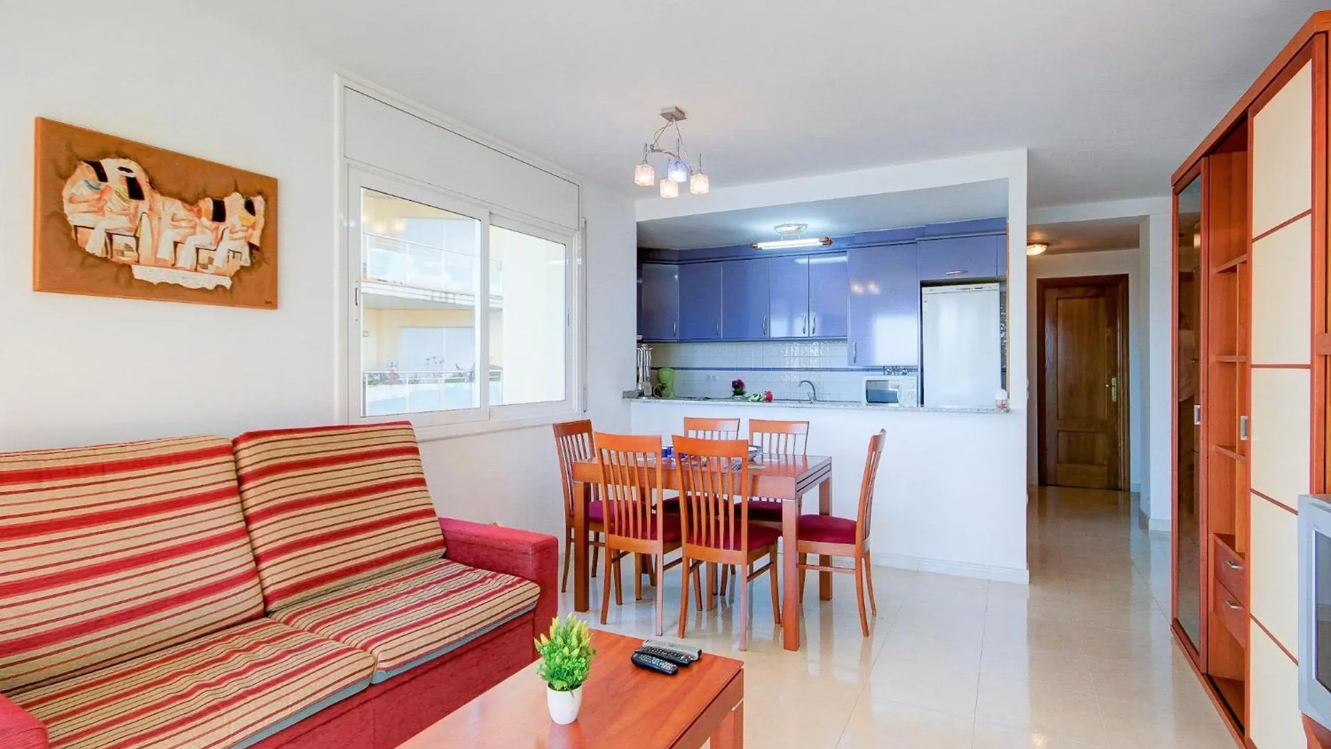 Apartment With Scenic View Roses