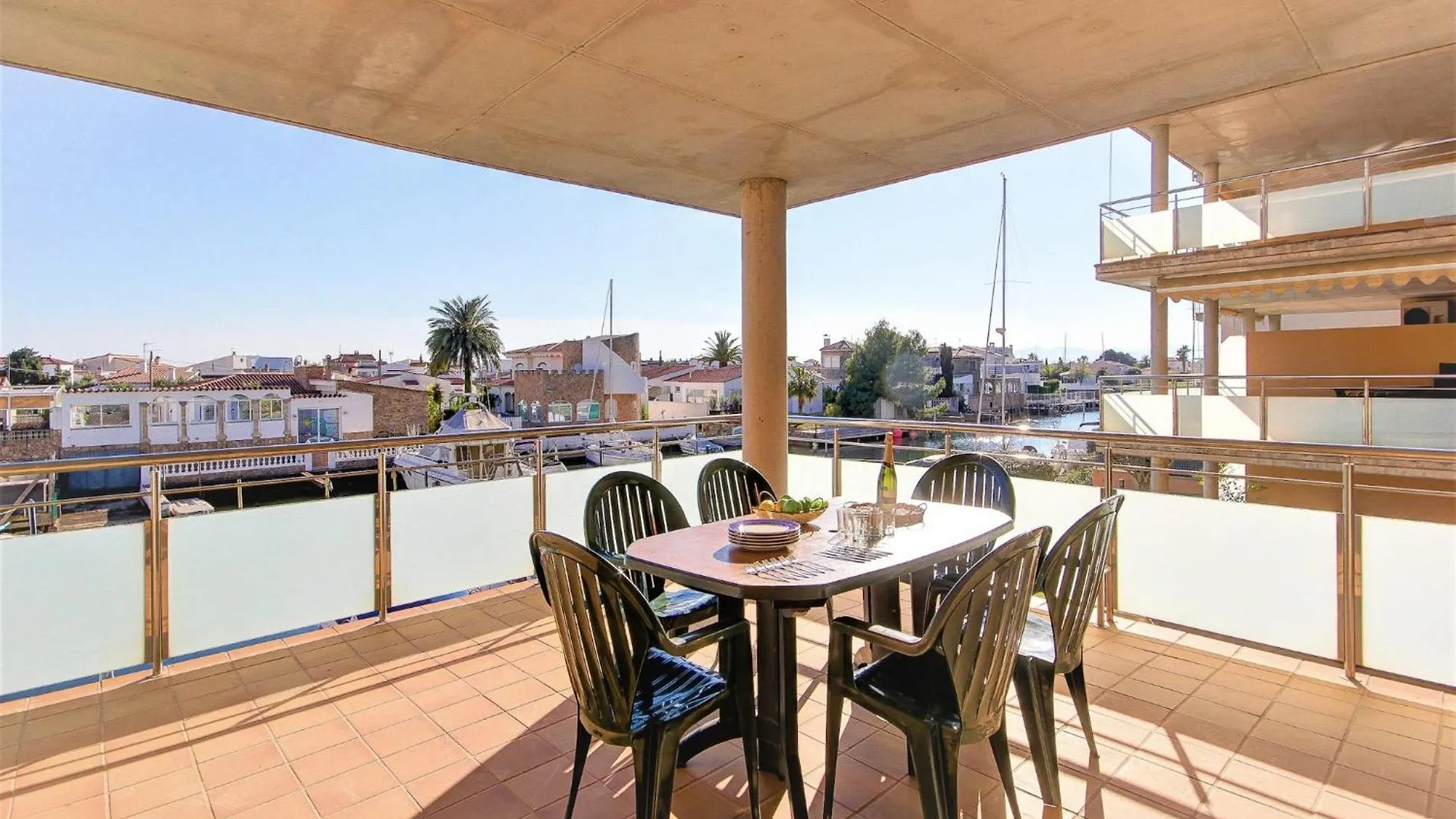 Apartment With Scenic View 로지즈 스페인
